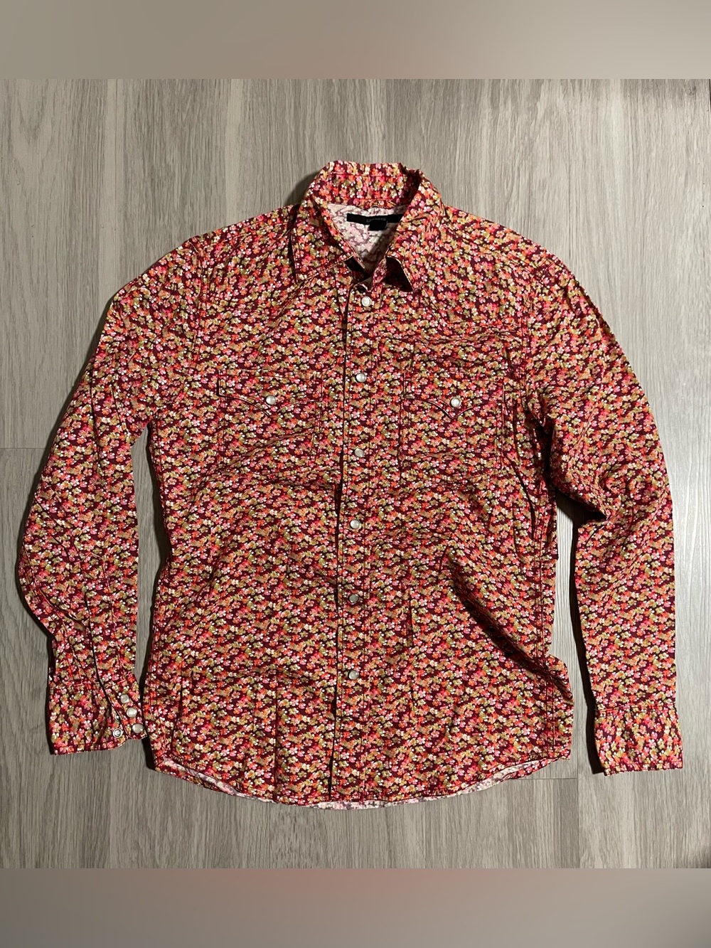 Express Women’s Modern Fit Floral Button-Up Shirt